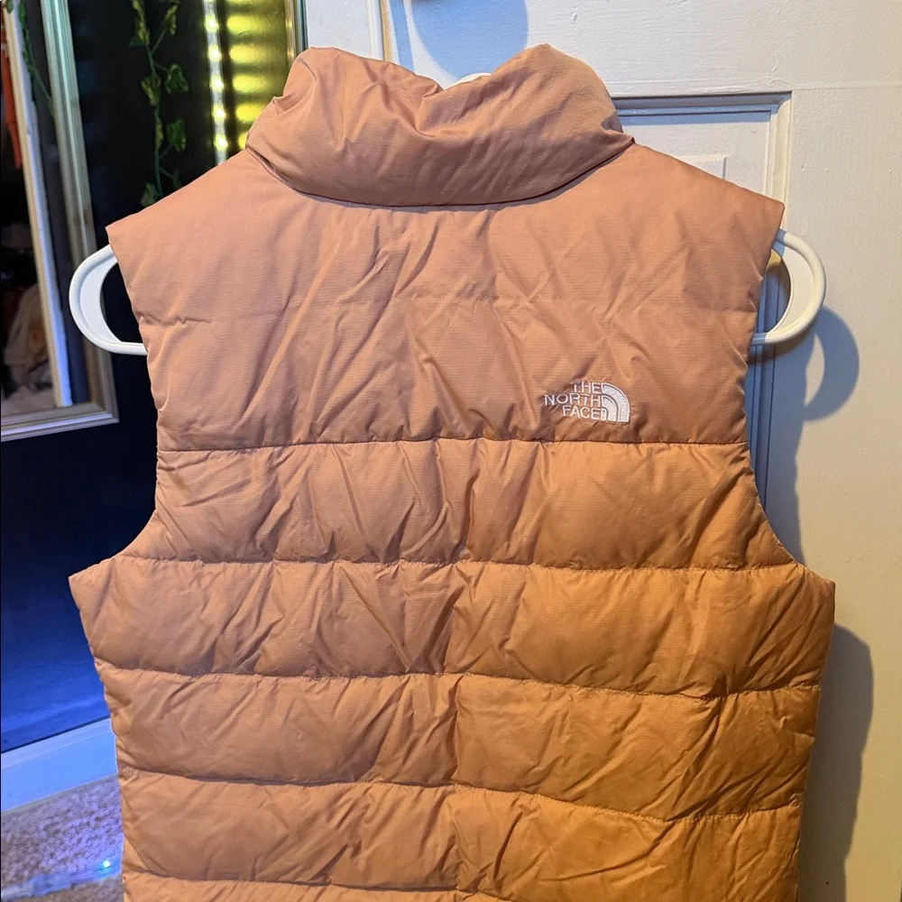 The North Face Peach Puffer Vest - Picture 3 of 7